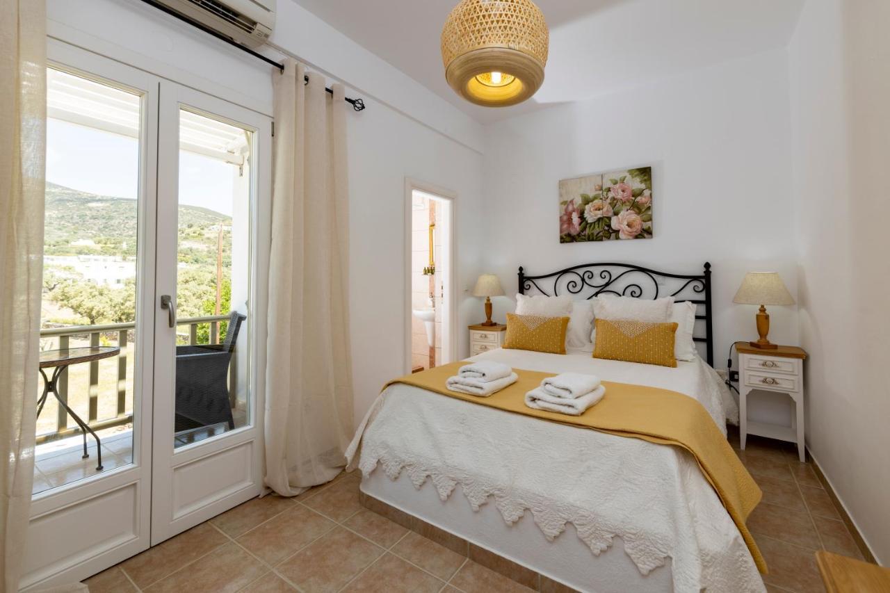 Pension Moschoula Platis Gialos  Extérieur photo