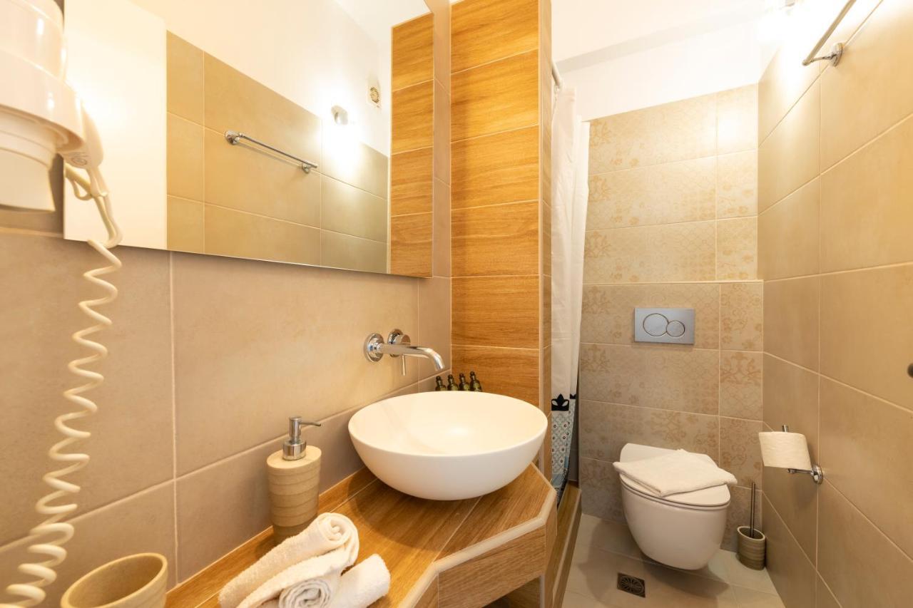 Pension Moschoula Platis Gialos  Extérieur photo