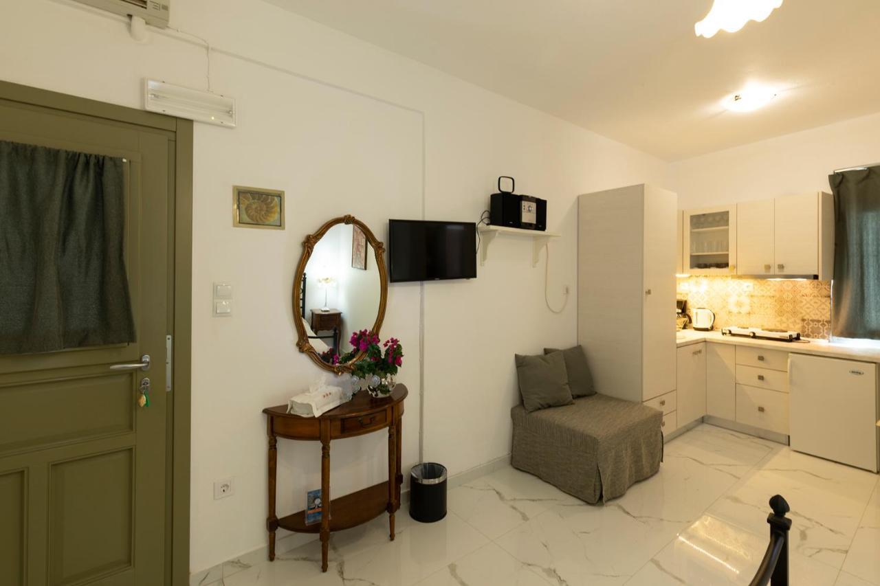 Pension Moschoula Platis Gialos  Extérieur photo