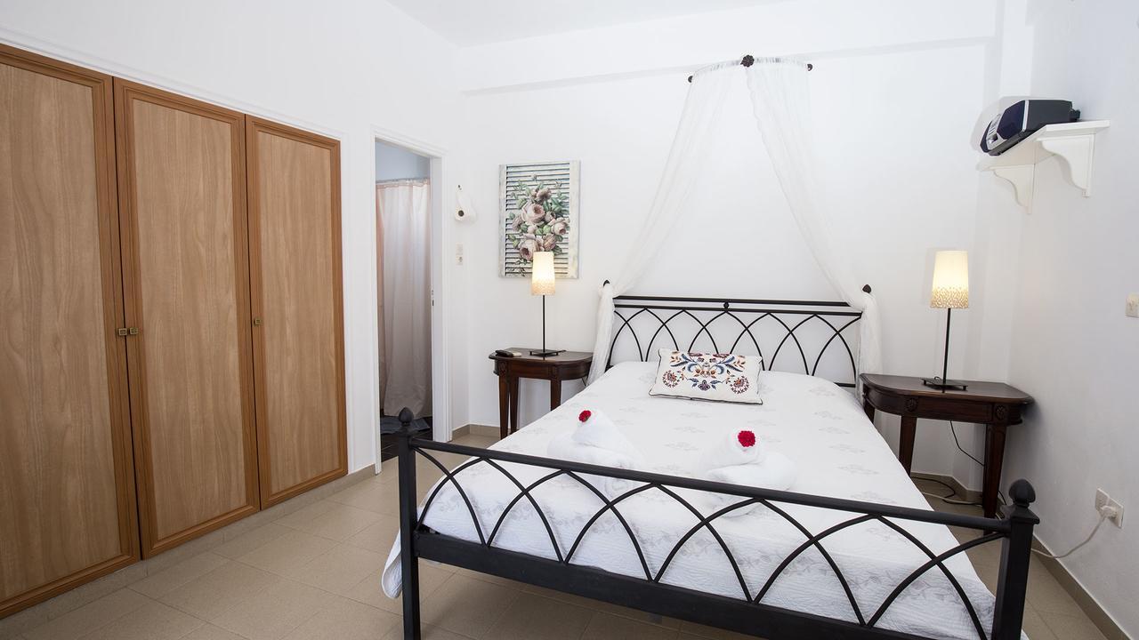 Pension Moschoula Platis Gialos  Extérieur photo