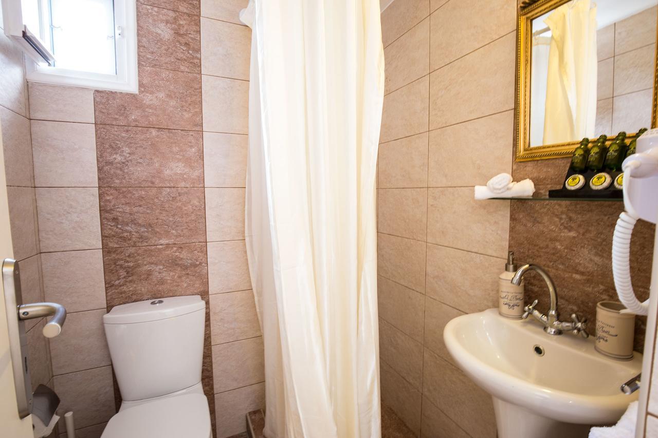 Pension Moschoula Platis Gialos  Extérieur photo